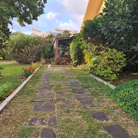Comfy Home-Tropical Garden & 5 Min Walk To Beach Tamarin Dış mekan fotoğraf